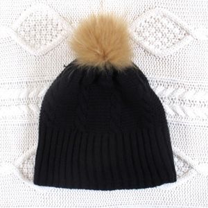POM BEANIE